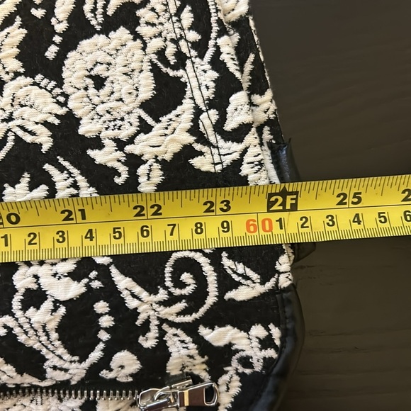 Promod Monochrome Floral Blouse - Picture 11 of 11